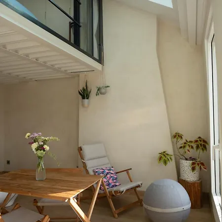 Apartament Skyline, Newly Renovated Gem *