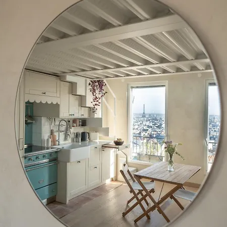Skyline, Newly Renovated Gem Apartament